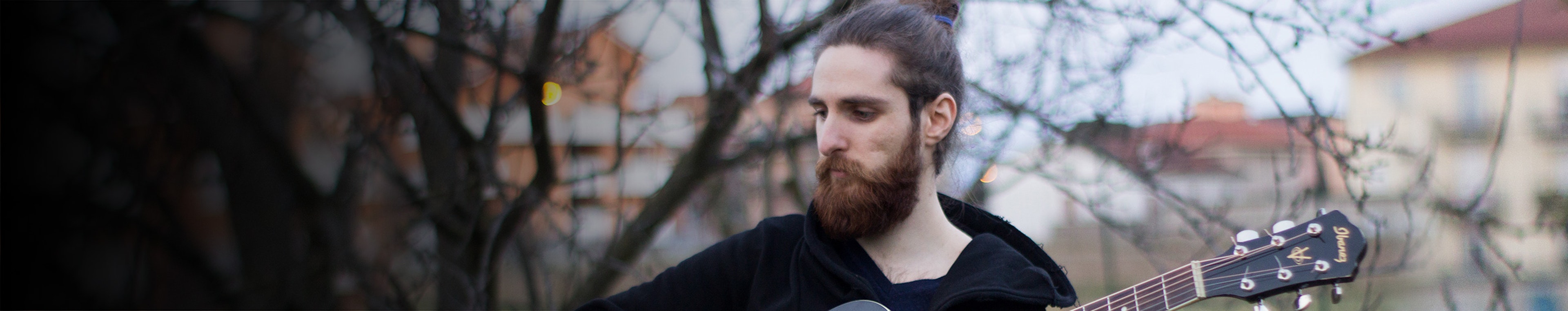 Floating in Space - Alien Creature, Slithering and Clicking by Andrea Carsenzuola