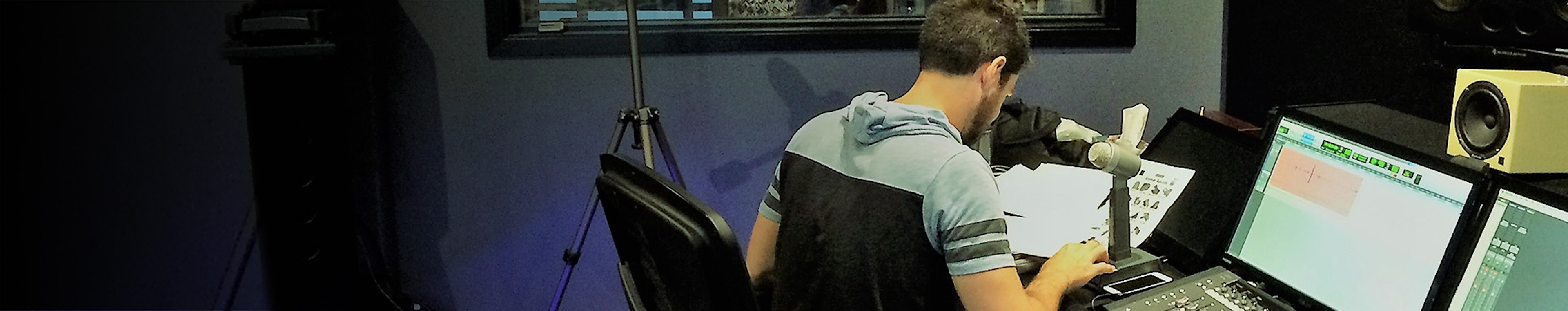 Ecuador Ambiences - Amazon Rainforest, Near River, Water Flowing by Articulated Sounds