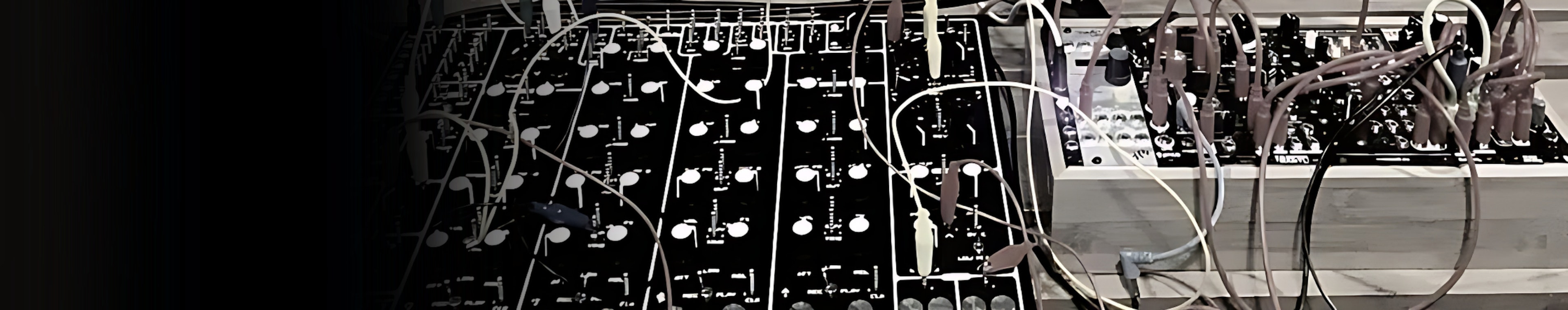 Rubber Movements - Elastic Wire Stretch 01 by Dror Shiman